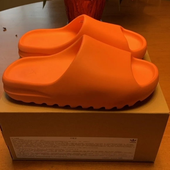 Sandals - Picture 1 of 5